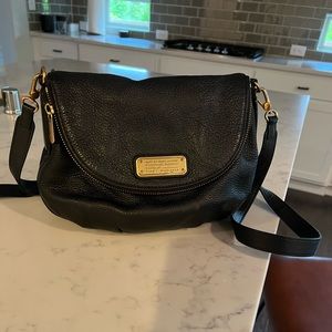 Mark Jacobs medium size purse. Excellent condition!